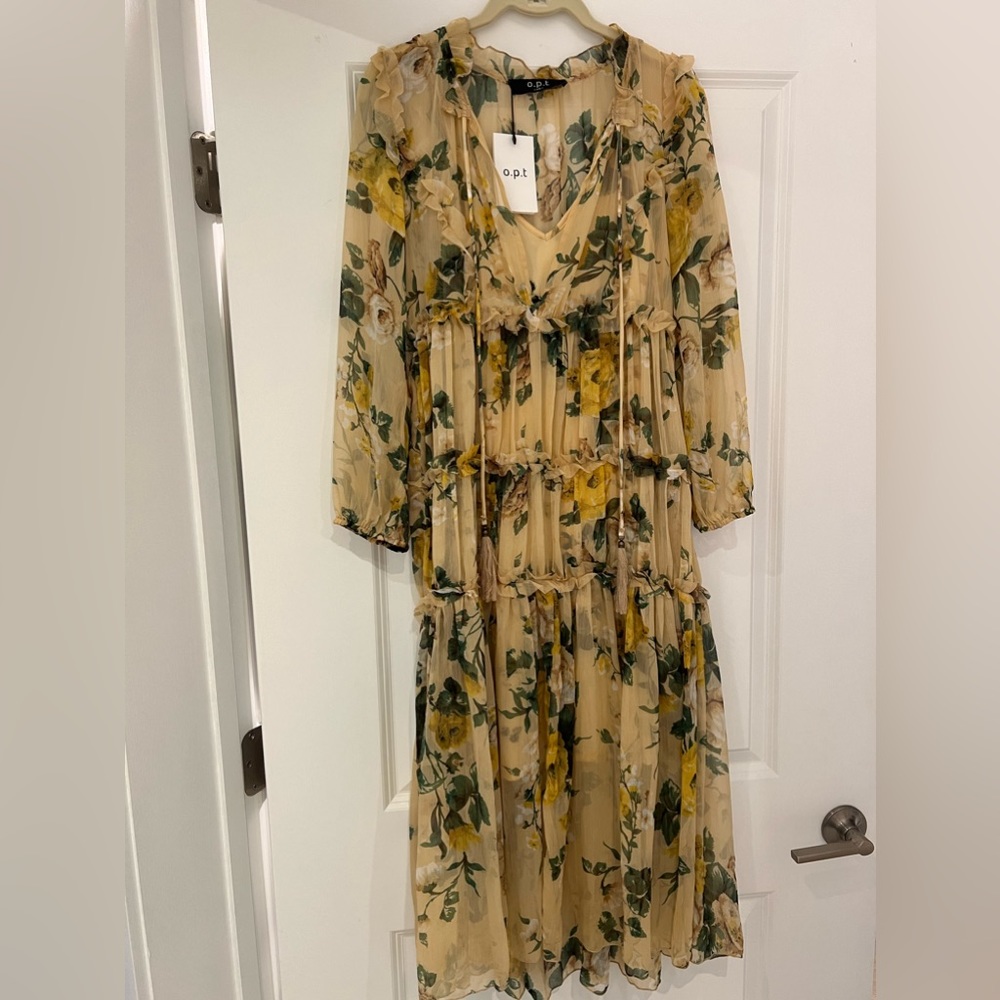 Women’s o.p.t Selena Dress in Beige Floral, Size Xs, NWT